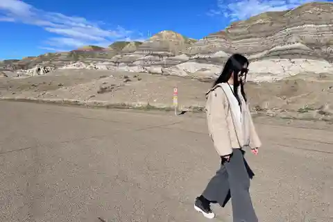 Drumheller, Tyrrell Museum, Horseshoe Canyon, Hoodoos Tour