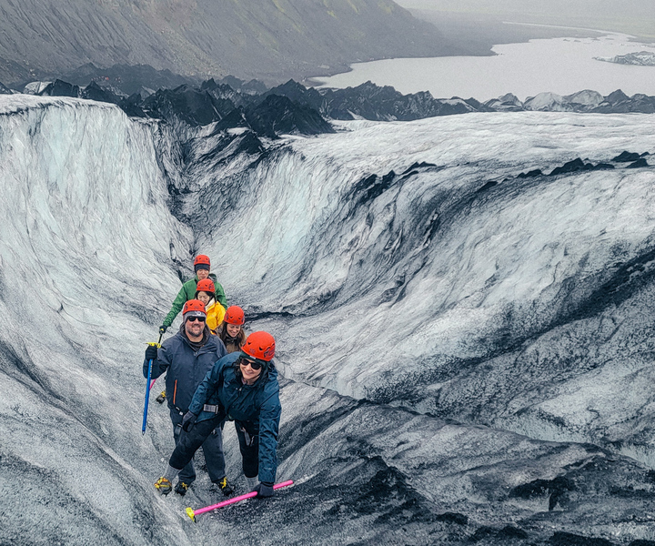 Vik: escursione guidata al ghiacciaio sul Sólheimajökull