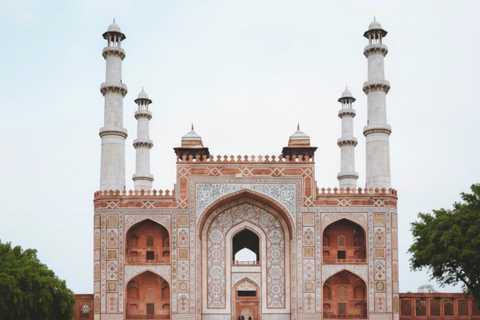 In Agra: Private Akbar’s Tomb, Mariam’s Tomb & Gurdwara Tour In Agra: Tour with Car, Driver, Guide, Entry Fees and Meal