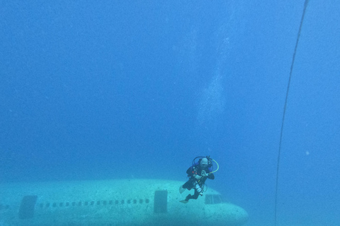 Aqaba: Guided Red Sea Boat Diving Experience with Lunch