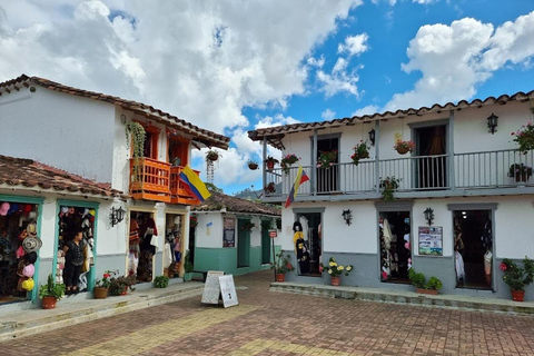 MEDELLIN: TOUR INGLÊS GUATAPE + PEÑOL VELHO + MALECON + BARCO RUMBERO