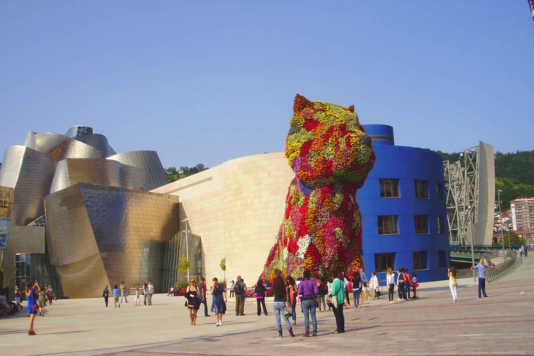 Bilbao: VIP Guggenheim-Small Group- Expert Guide - Simultaneous Translation Bilbao: VIP Guggenheim - Small Group - Expert Guide - Simultaneous Translation