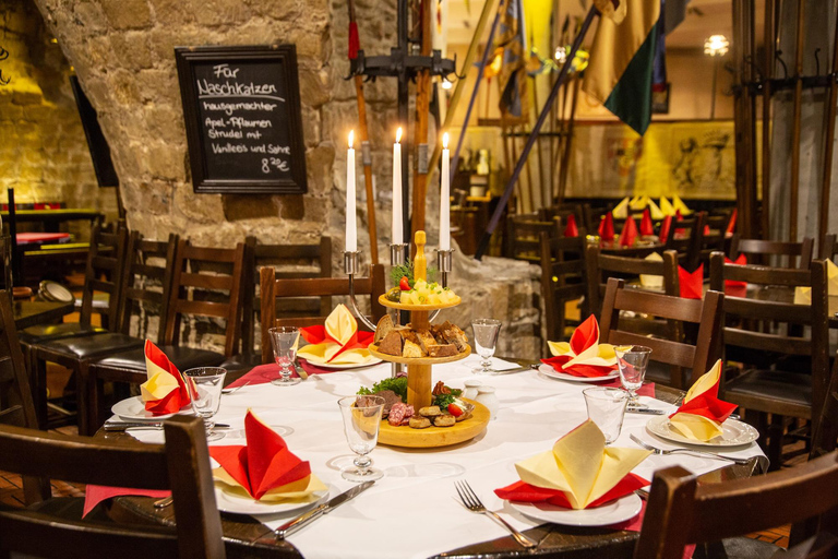 Dresden: Dinner &amp; Wein Stadtführung durch die historische Altstadt