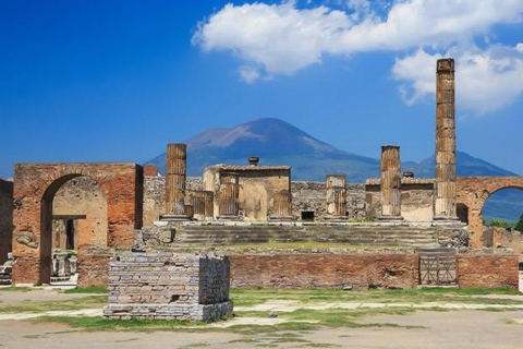 Napels: privé begeleide wandeltocht PompeiiPrivérondleiding door Pompeii met gids en Vesuvius-wandeling