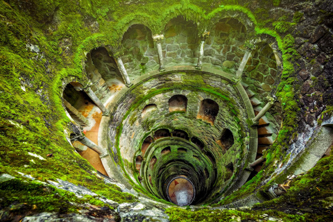 From Lisbon: Sintra, Pena, Regaleira & Cascais Day Trip Private Full Experience: Day trip (Spanish Host)