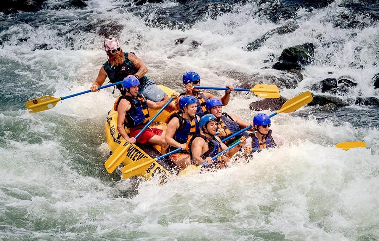 Von Kandy aus: Tagestour auf dem Kelani River White Water Rafting