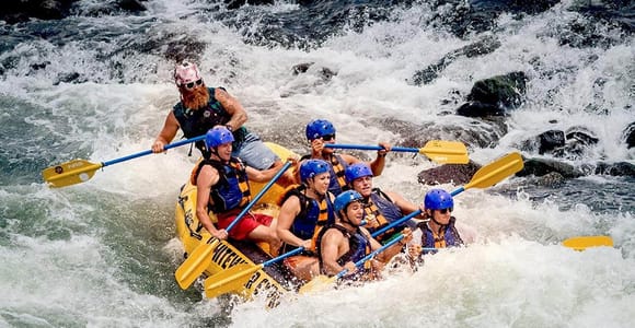 Von Kandy aus: Tagestour auf dem Kelani River White Water Rafting