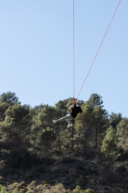 Murillo de Gállego Huesca, Bungee jumping over the river - Housity