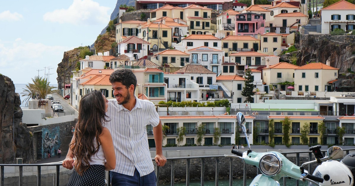 Tour privato guidato in Vespa a Funchal e Câmara de Lobos GetYourGuide