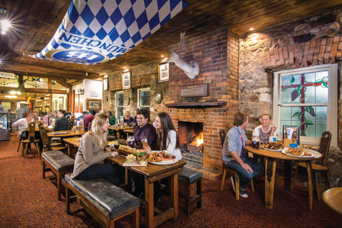 Visite à arrêts multiples dans les collines d&#039;Adélaïde et à HahndorfPrise en charge dans la région d&#039;Adelaide Hills et Hahndorf à 10h55.