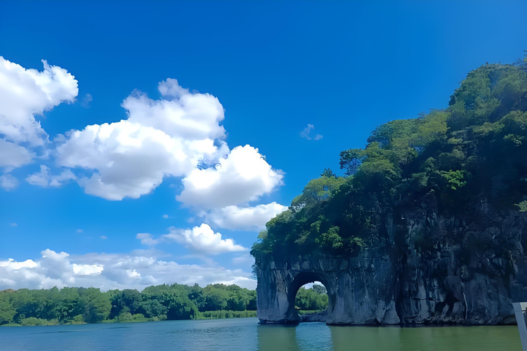 Private Guilin Reed Flute Cave, Elephant Hill & Tea Tour