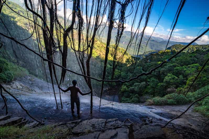 Knuckles Mountain Range: Hidden Waterfall Chain Hike