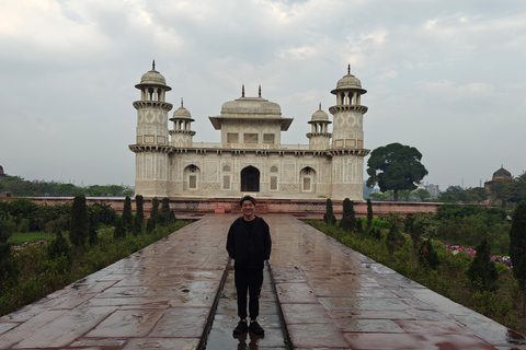 From Delhi: Taj Mahal Sunrise Tour with Elephant SOS Centres Tour with Car, Driver, Ticket, Guide & 5star Meals