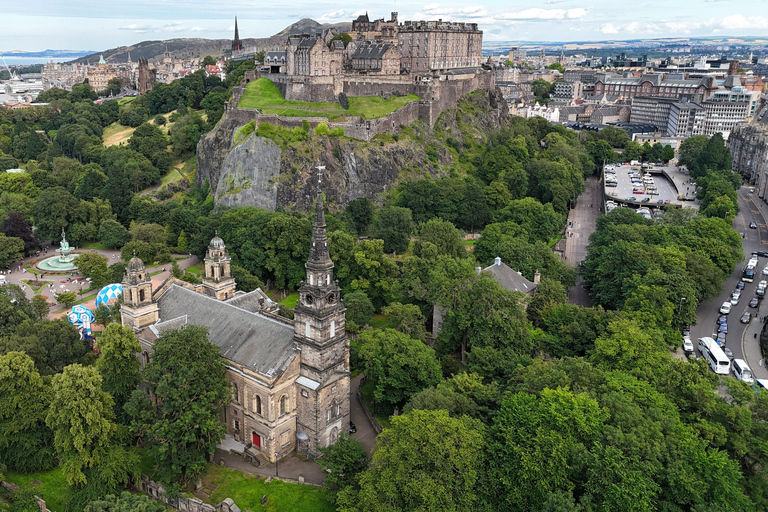 Secret Tour Edinburgh: Hidden Old Town & Secret Places Tour