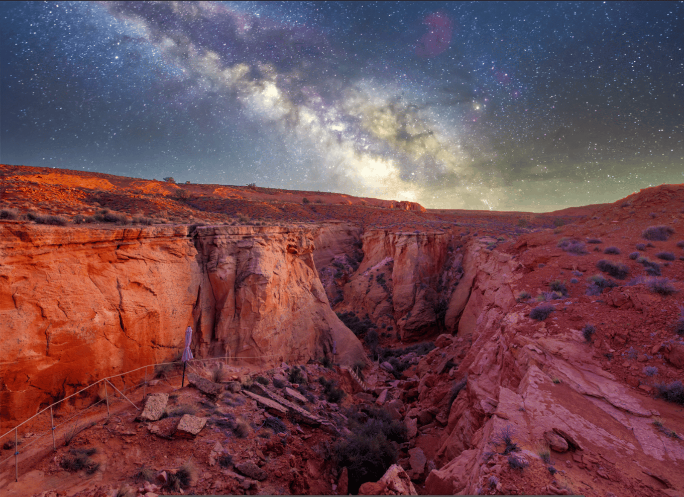 Side: Antelope Valley Canyon Stargazing Night Hike