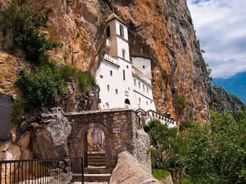 Klasztor Ostrog z Budva i Petrovac