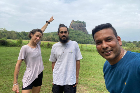 Kandy to Sigiriya Drop: Covering 6+ Attractions by Local