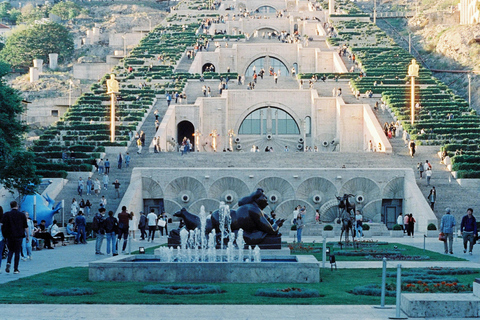 Yerevan: Guided City Tour with 4 Options Walking city tour