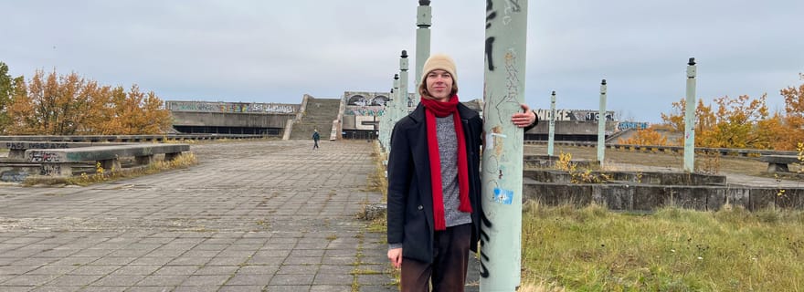 Visite guidée des lieux de tournage soviétiques de Tenet par un figurant