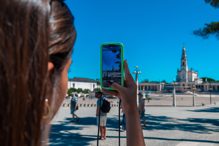 Lisbona: Tour per piccoli gruppi a Fátima, Batalha, Nazaré e ÓbidosEscursione di Fatima, Batalha, Nazare e Obidos in spagnolo