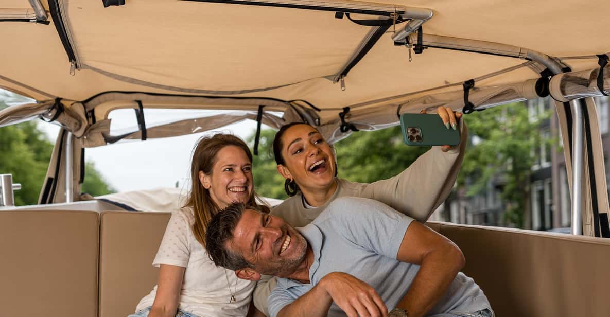 Afbeelding 2 van Amsterdam: open boot grachtenrondvaart (met gratis Spritz-optie)