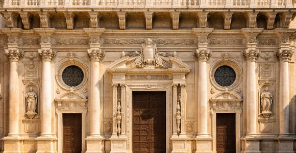 Archaeological and Baroque Lecce: Tour with Audioguide + Museum Ticket