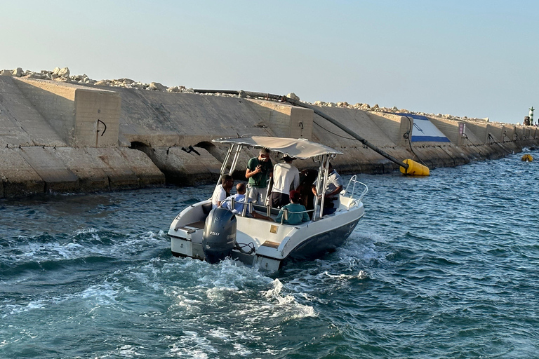 Tel Aviv: Private Boat Rental for up to 8 people w/ captain 1-Hour Private Boat Rental for up to 8 people w/ captain