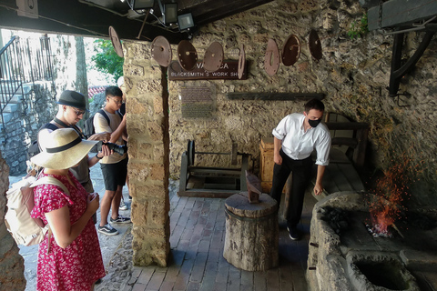 Spalato: tour di un giorno al Parco nazionale di Krka con degustazione di viniDa Split