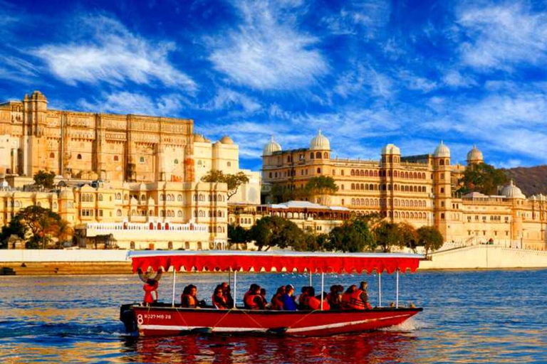 Udaipur stadstour van een hele dag met boottocht