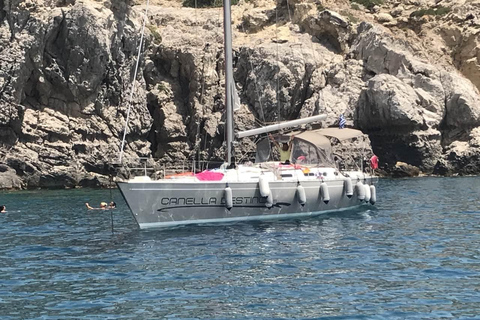 Lindos-Rhodes: Sailing Trip with Lunch and Drinks
