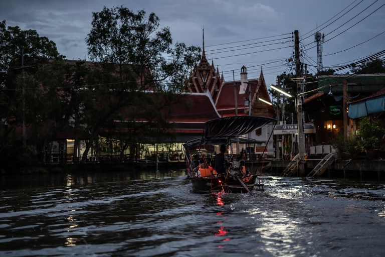 Bangkok: Maeklong Railway Market and Amphawa Floating Market Join In Half Day Tour