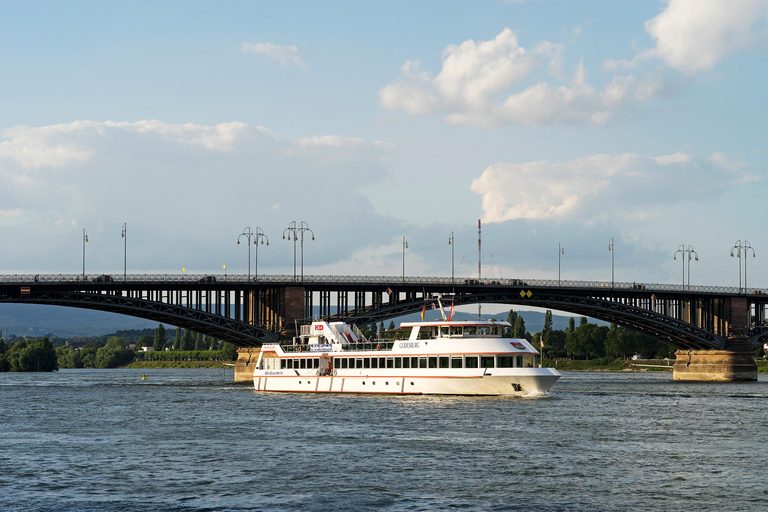 Wiesbaden: Lounge Evening Cruise Wiesbaden: Lounge evening ride