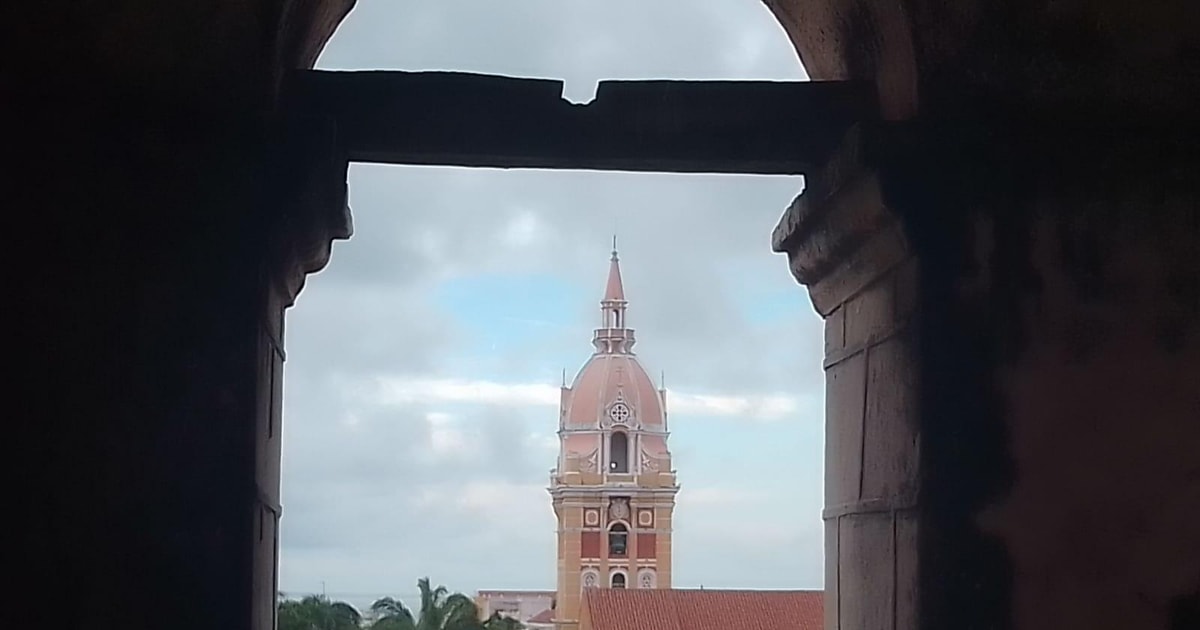 Cartagena: Tour privado de la ciudad con tickets de entrada | GetYourGuide