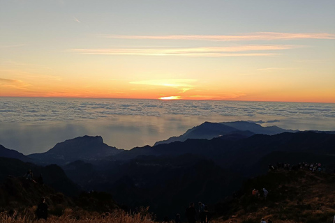 Von 0 bis 1818 Meter zum Pico do Arieiro Sonnenaufgang