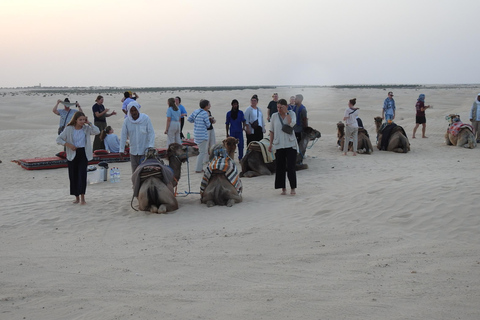 Es Sabria: Pernoite em um acampamento no deserto com jantar e fabricação de pães