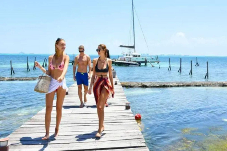 Cancun: Sunsations Catamaran Adults-Only Isla Mujeres