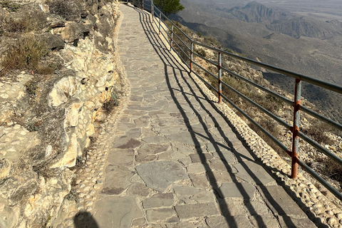 Salalah : Wadi Darbat, grotte de Teeq - visite des arbres Baobou