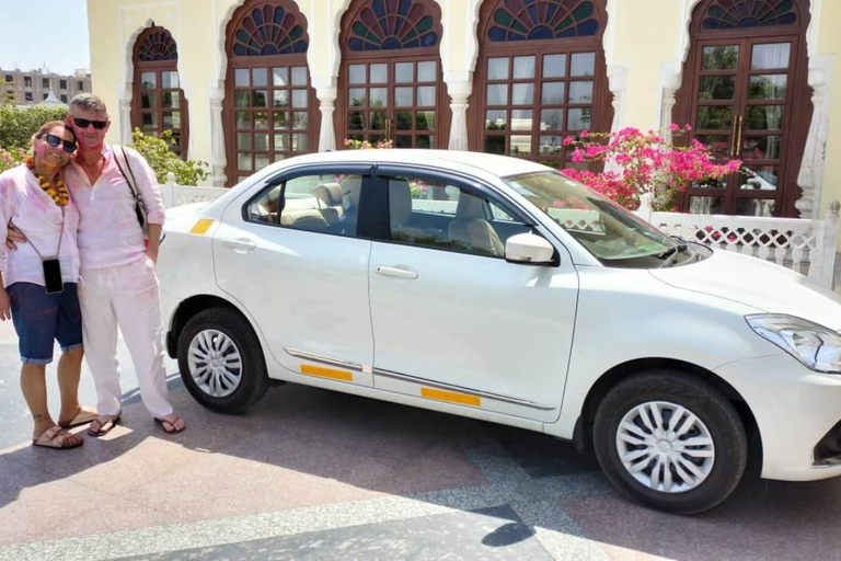 Z Jaisalmer: prywatny transfer do Jodhpur samochodem AC