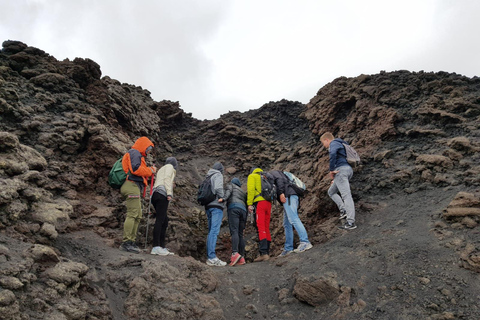 Från Catania: Etna Trekking 2000m med upphämtning