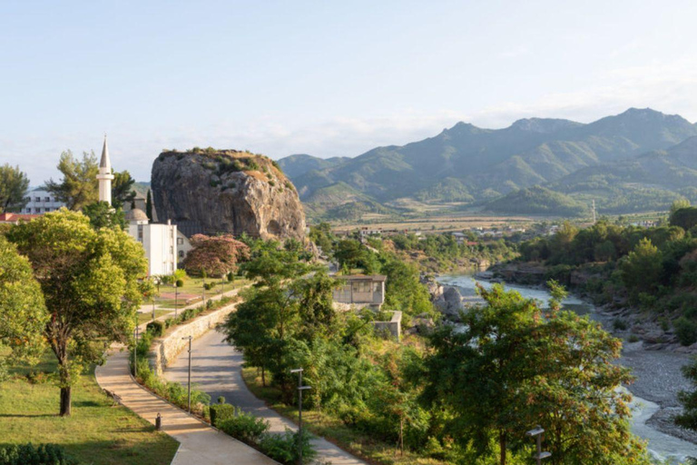 Excursão de um dia a Përmet, explore a beleza natural e cultural da Albânia