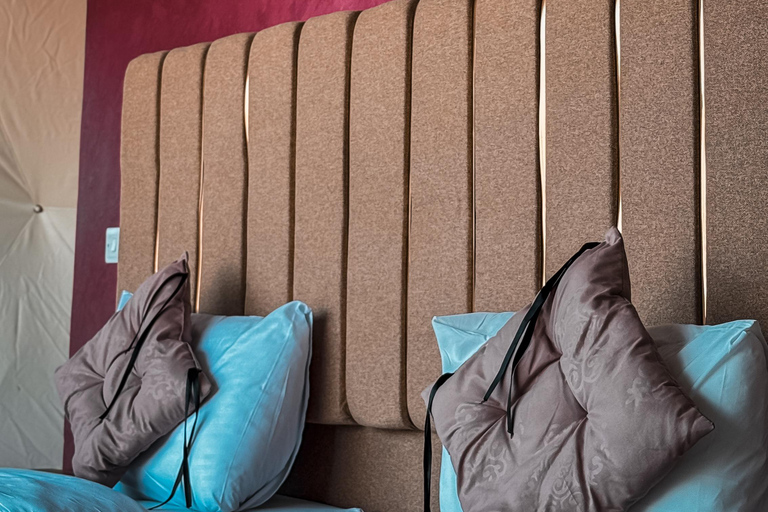 Wadi Rum: Desert Camp Tour With Jeep Safari And Star Gazing: