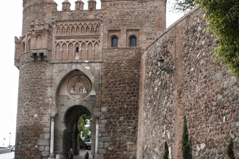 Gates and Walls of Toledo: History and Defense of the Imperial City Doors and Walls of Toledo: History and Defense of the Imperial City