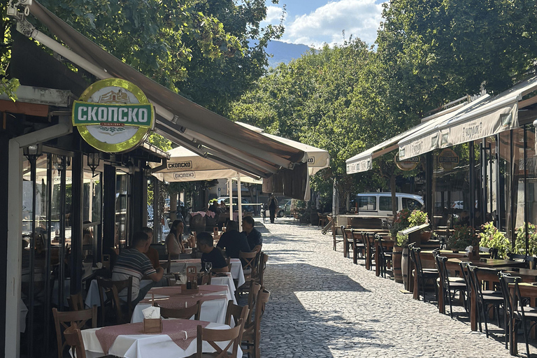 طعام الشوارع والمشروبات في سكوبي، الطريقة المحليةطعام ومشروبات شوارع سكوبي، الطريقة المحلية