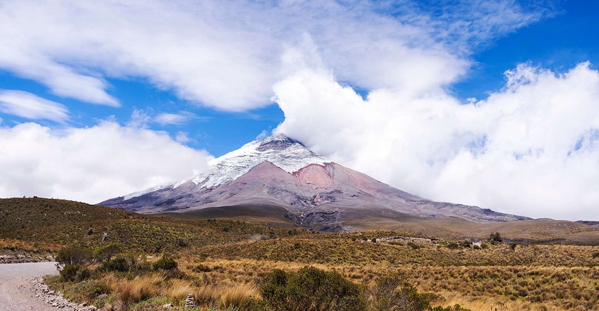 From Quito, Quito-Cotopaxi-Quilotoa Full-Day Adventure - Housity