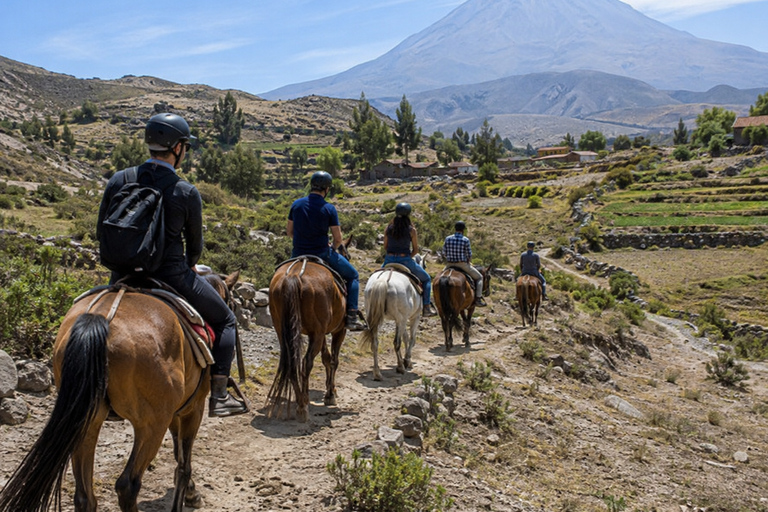 Arequipa: Horseback Riding Tour with Volcano Views Private Arequipa: Horseback Riding Tour with Volcano Views