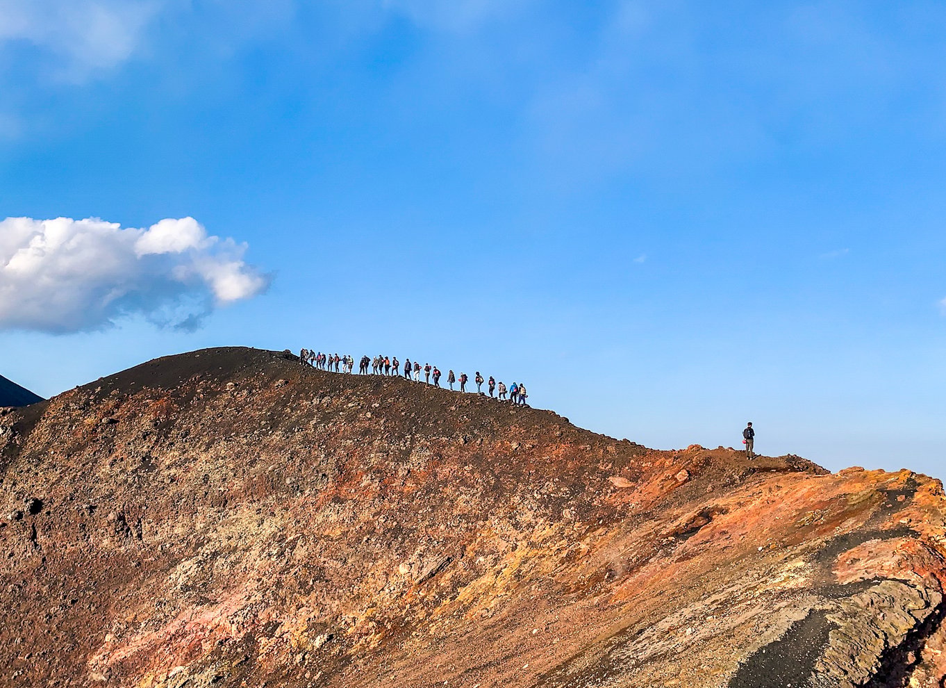 Etna: Vandre op til 3000 m med kabelbane og firehjulstrækker
