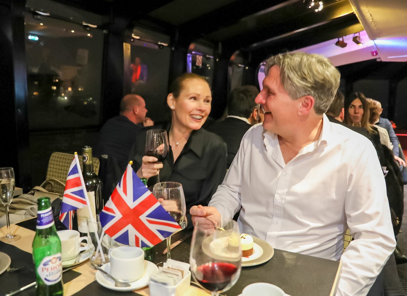 🛳️ London: River Thames Dinner Cruise No Booking Fee | London Night ...