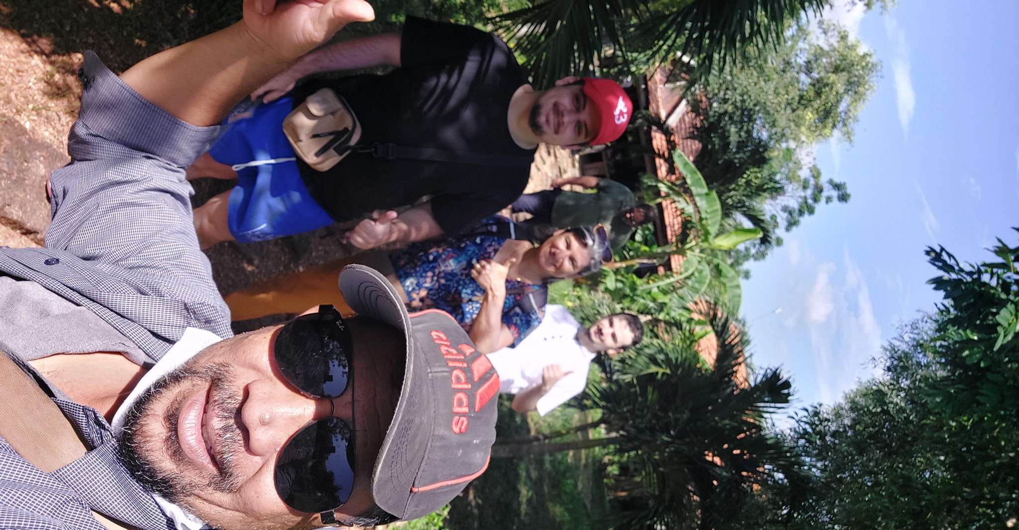 Tuktuk Service zum Pepper Farm und Secret Lake - Housity