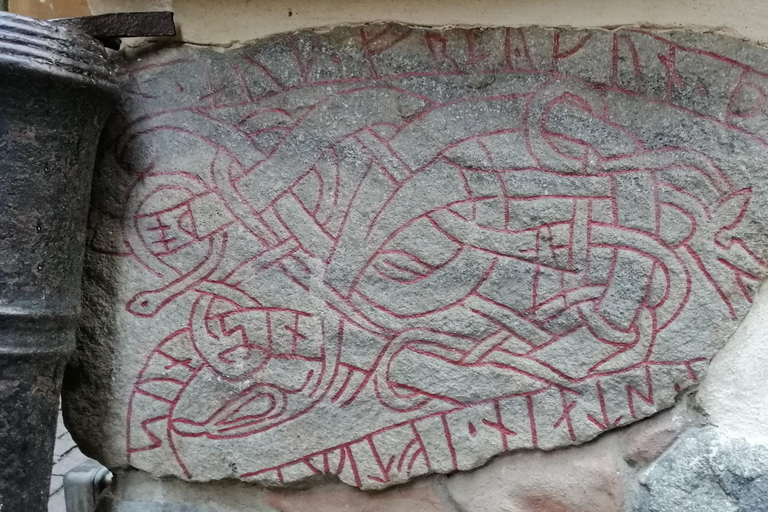 Stockholm: Old Town Walking Tour and the Viking Museum
