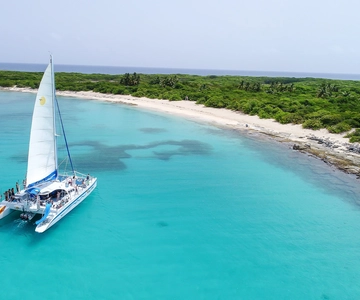 From Fajardo: Icacos Island Full-Day Catamaran Trip